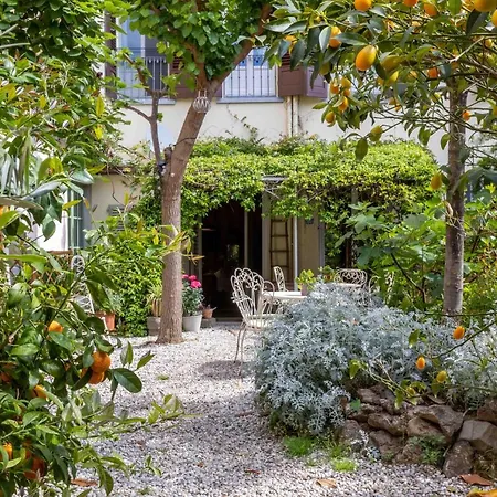 Secret Garden Firenze B&B-3